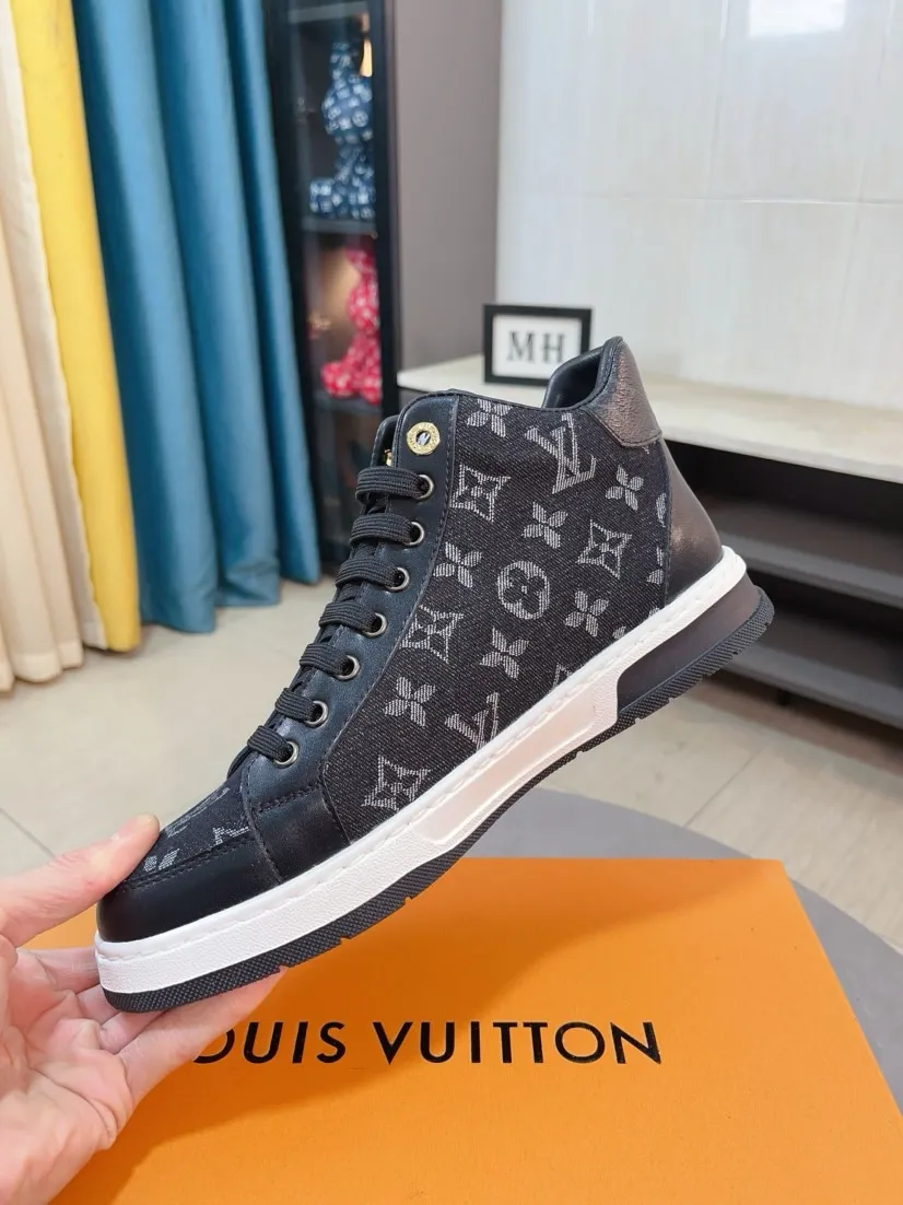 Men's shoes💰420🌹🌹[LV] The latest masterpiece of high-top men's shoes: the upper is made of first-layer cowhide imported from Italy with special materials➕full genuine leather lining🔥, making walking more convenient and comfortable! Exclusive new style, stunning work [color]! Create a fashionable personality to set off your uniqueness! A must-have for trendy men! Classic🔥Number: 38-44
